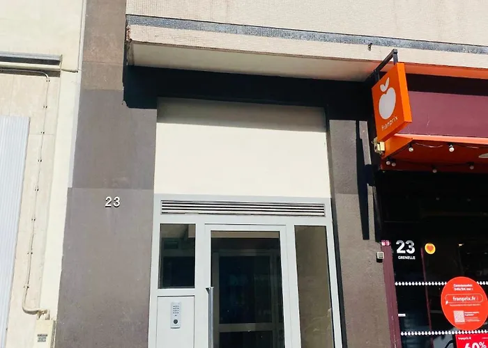 Tour Eiffel Bir Hakeim 2 Париж