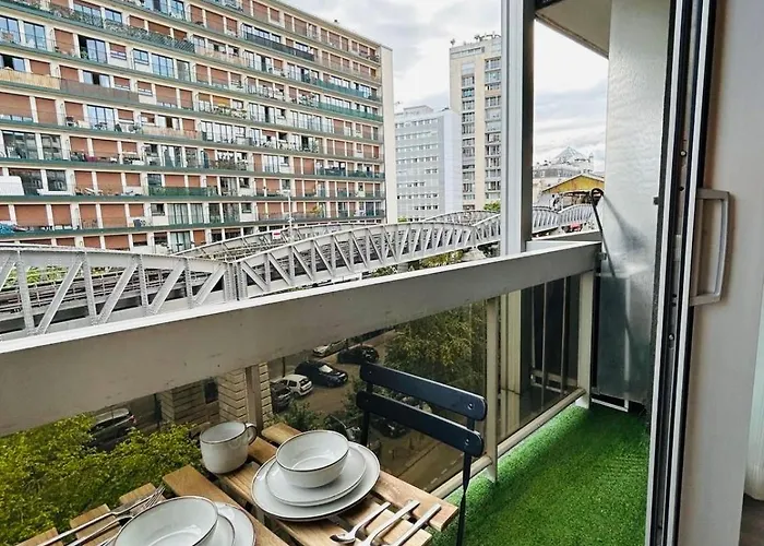 Tour Eiffel Bir Hakeim 2 *